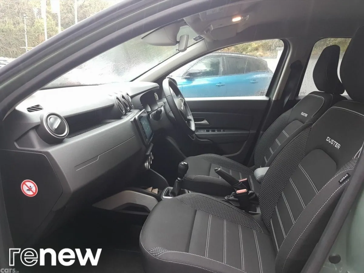 Dacia Duster SUV, Petrol, 2023, Grey