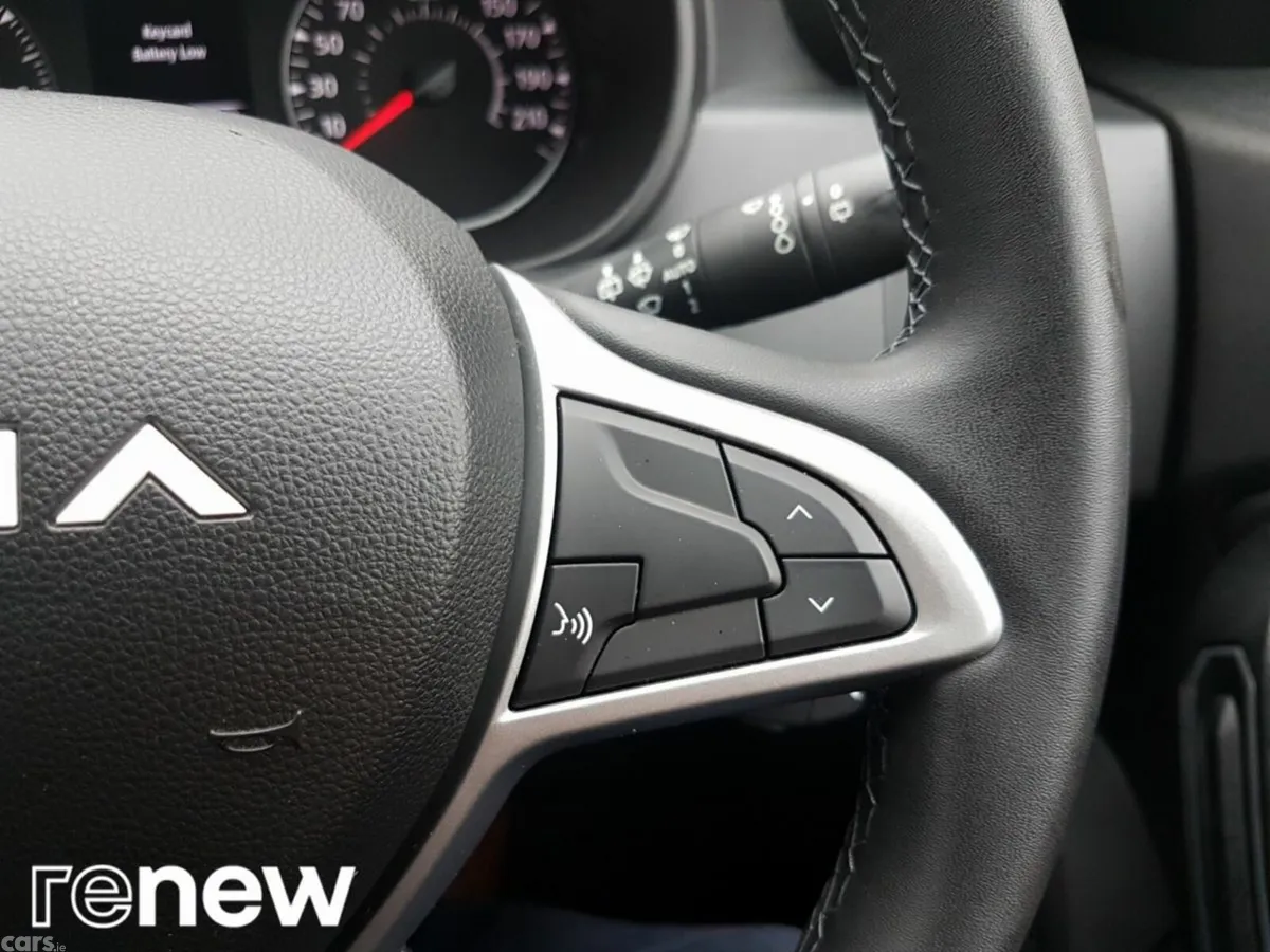 Dacia Duster SUV, Petrol, 2023, Grey