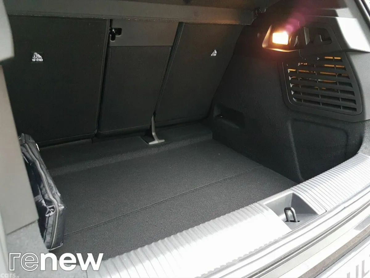 Renault Scenic E-Tech MPV, Electric, 2026, Black