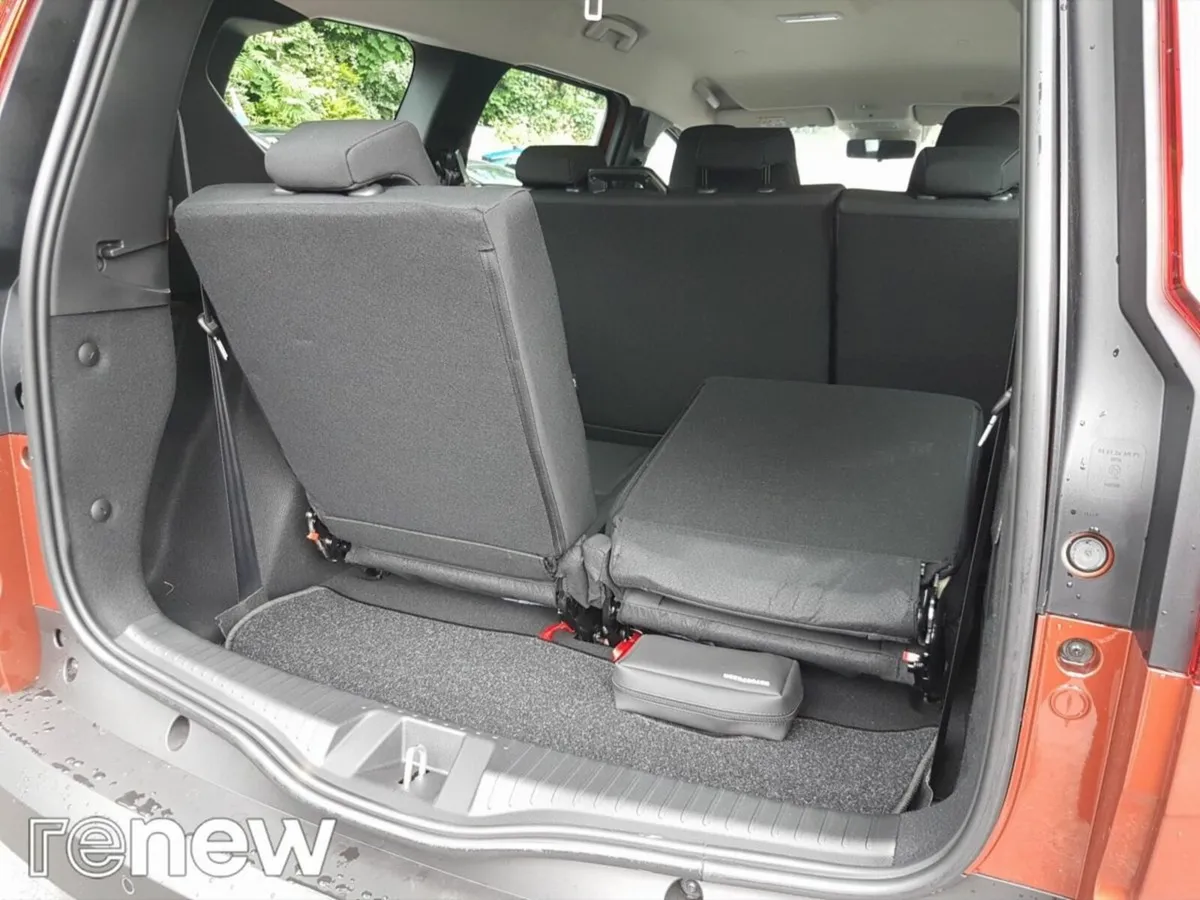 Dacia Jogger MPV, Petrol, 2025, Brown