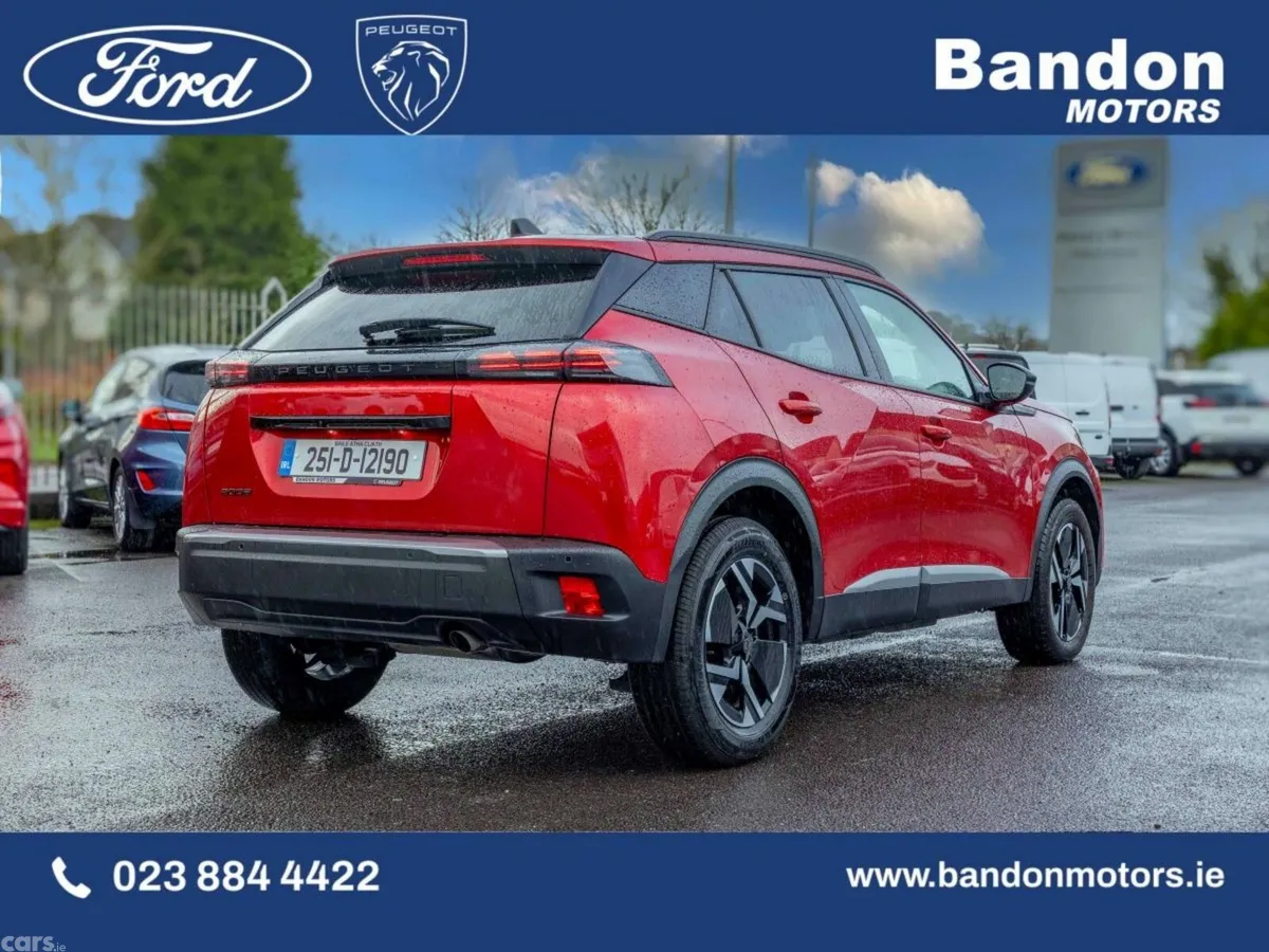Peugeot 2008 MPV, Petrol, 2025, Red