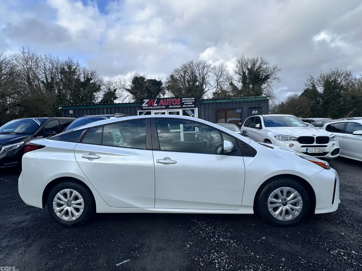 Toyota Prius Hatchback, Petrol Hybrid, 2021, White