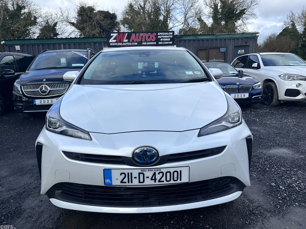 Toyota Prius Hatchback, Petrol Hybrid, 2021, White