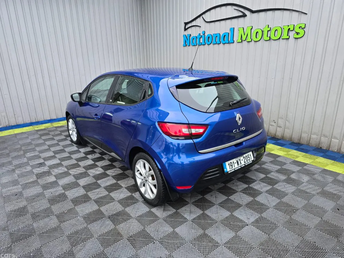 Renault Clio Hatchback, Diesel, 2019, Blue
