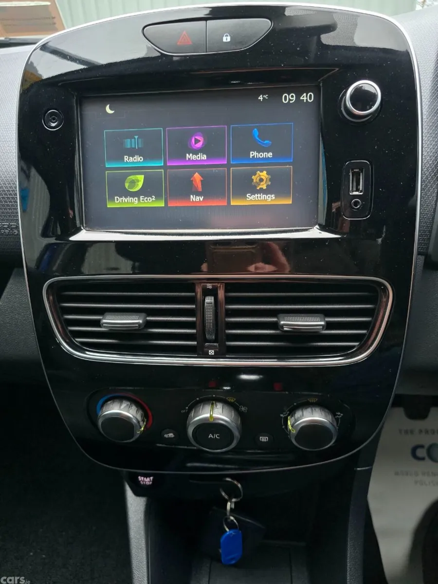 Renault Clio Hatchback, Diesel, 2019, Blue