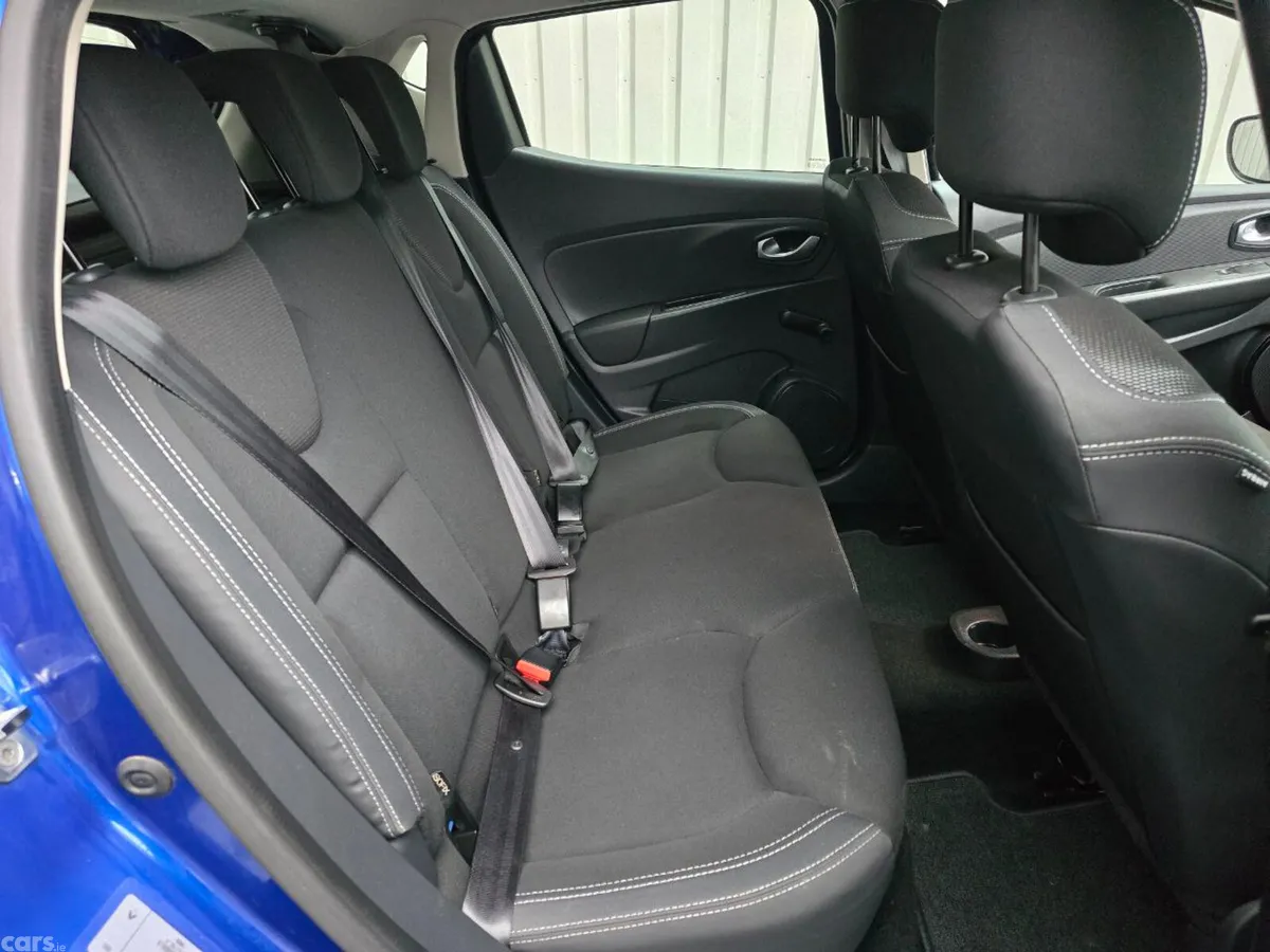Renault Clio Hatchback, Diesel, 2019, Blue