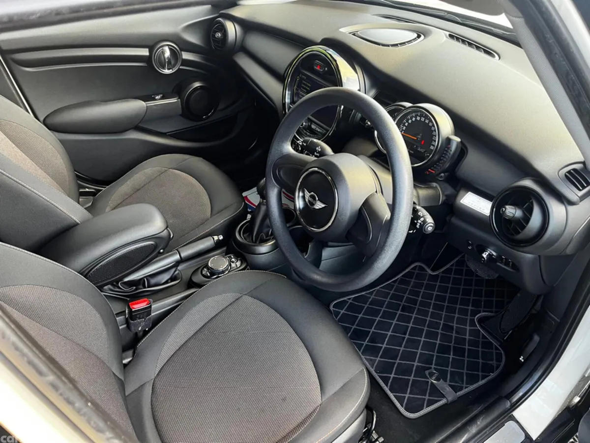 Mini Cooper Hatchback, Petrol, 2015, White