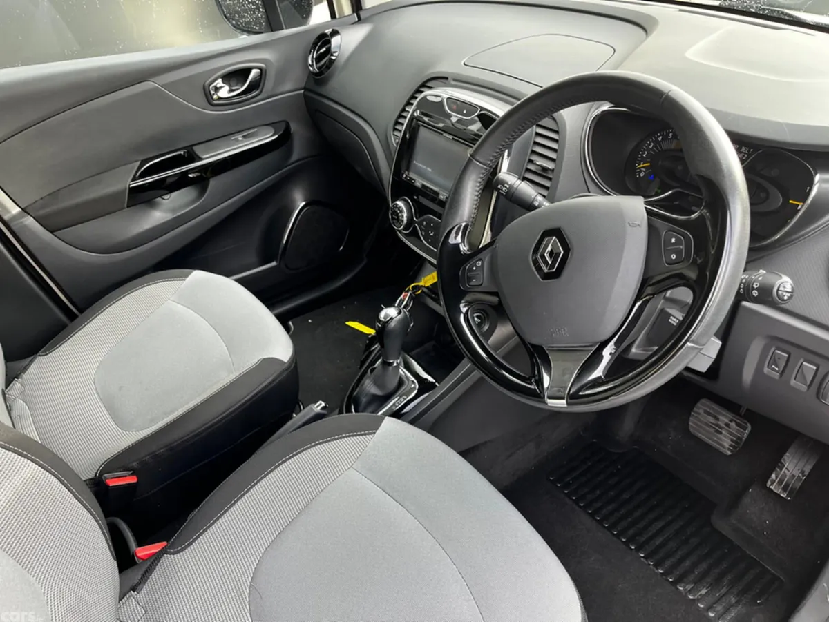Renault Captur Hatchback, Petrol, 2014, White