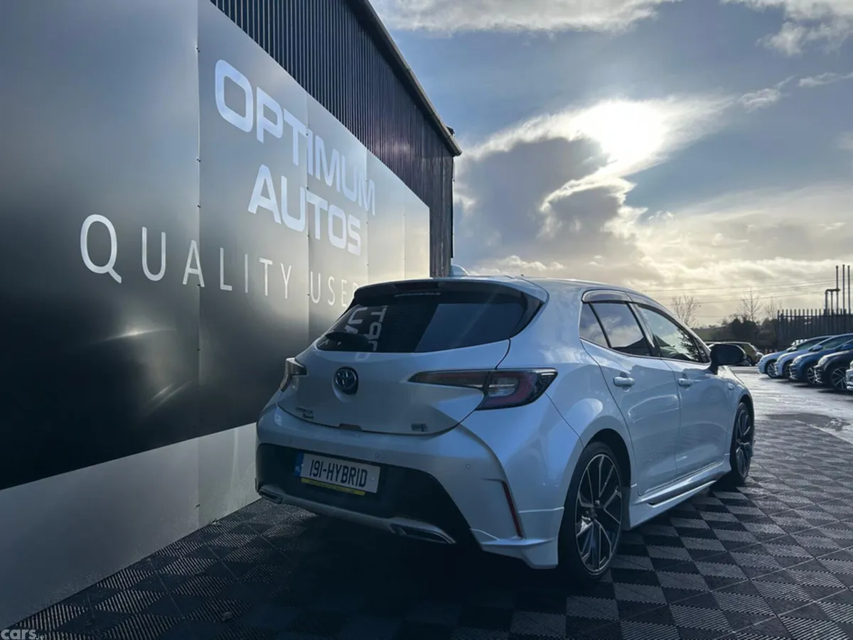 Toyota Corolla Hatchback, Petrol Hybrid, 2019, White