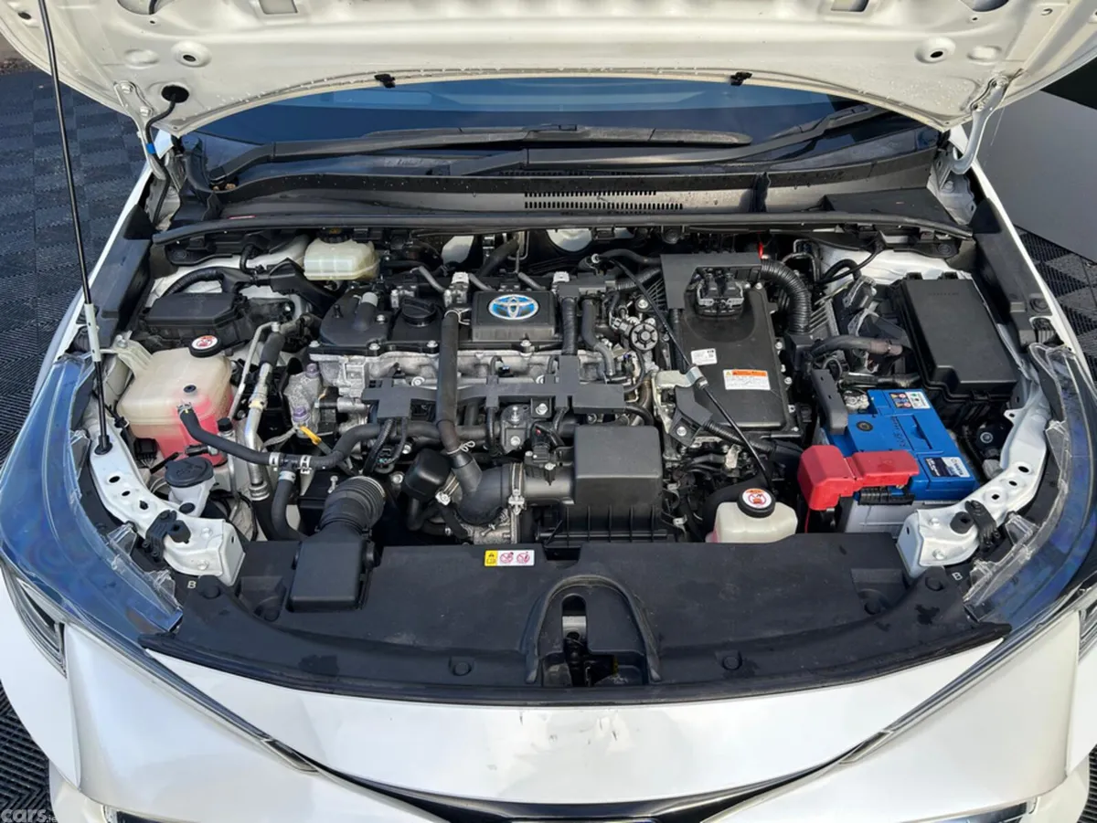 Toyota Corolla Hatchback, Petrol Hybrid, 2019, White