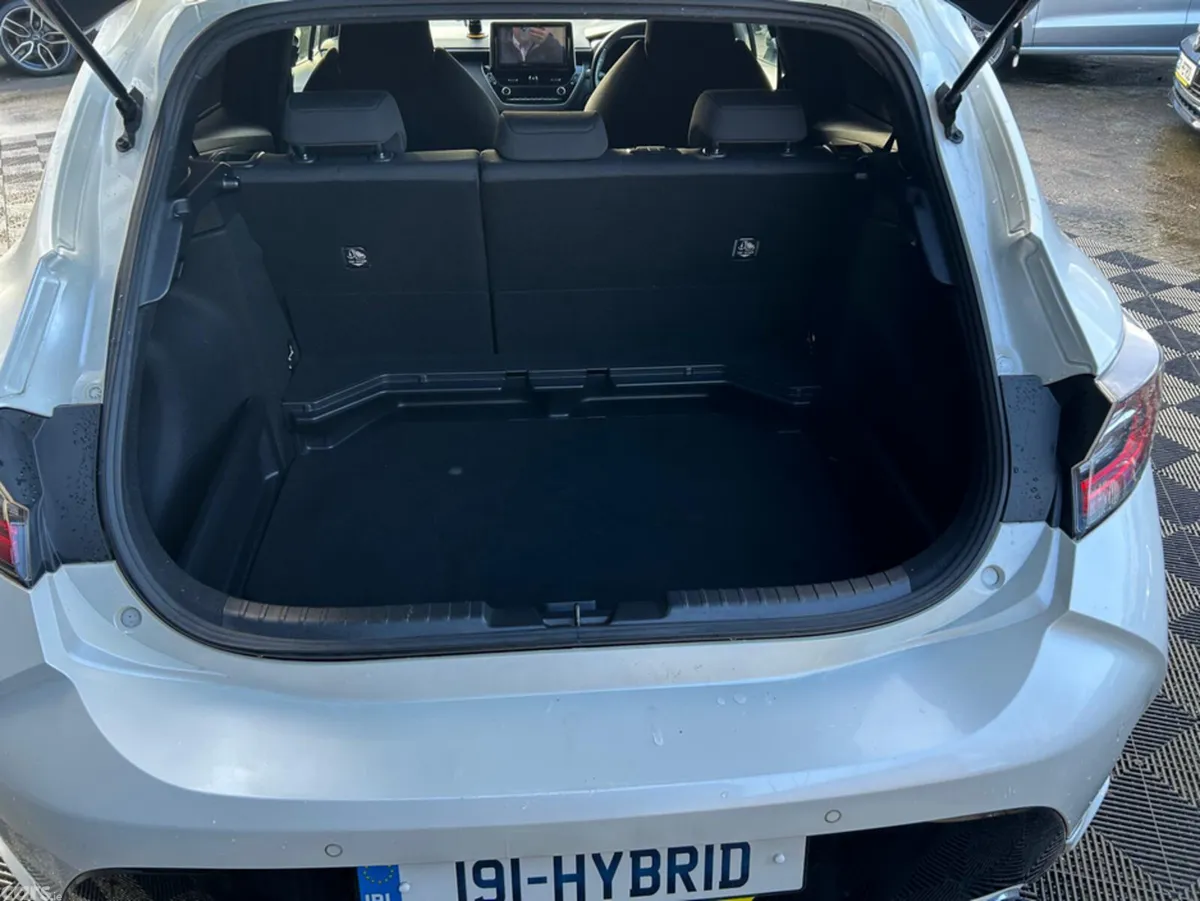 Toyota Corolla Hatchback, Petrol Hybrid, 2019, White