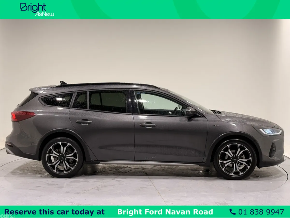 Ford Focus Estate, Petrol Hybrid, 2023, Grey