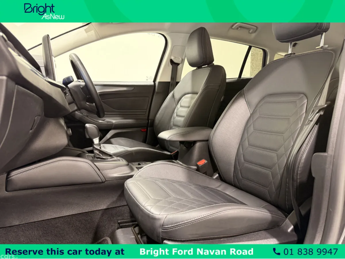 Ford Focus Estate, Petrol Hybrid, 2023, Grey