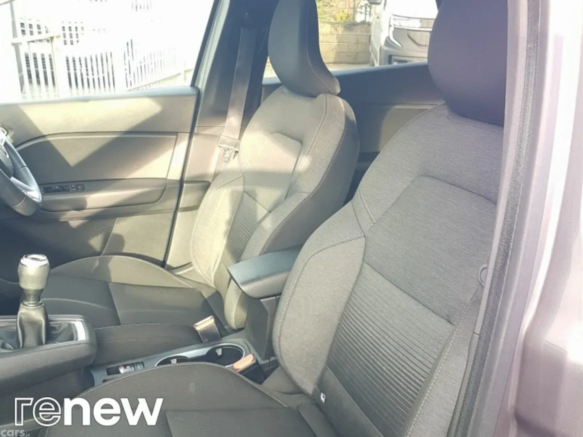 Renault Captur Hatchback, Petrol, 2021, Grey