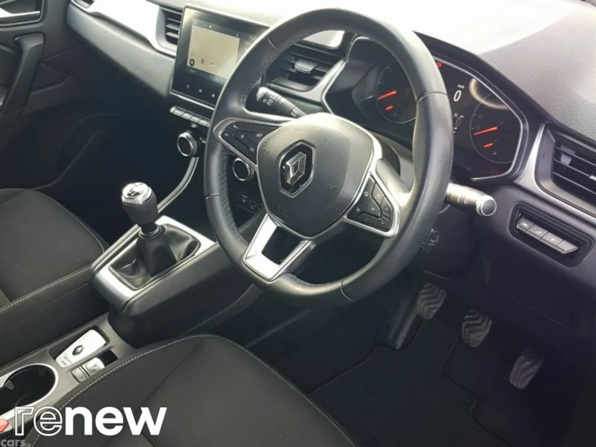 Renault Captur Hatchback, Petrol, 2021, Grey