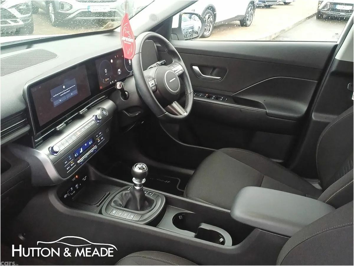 Hyundai KONA SUV, Petrol, 2023, White