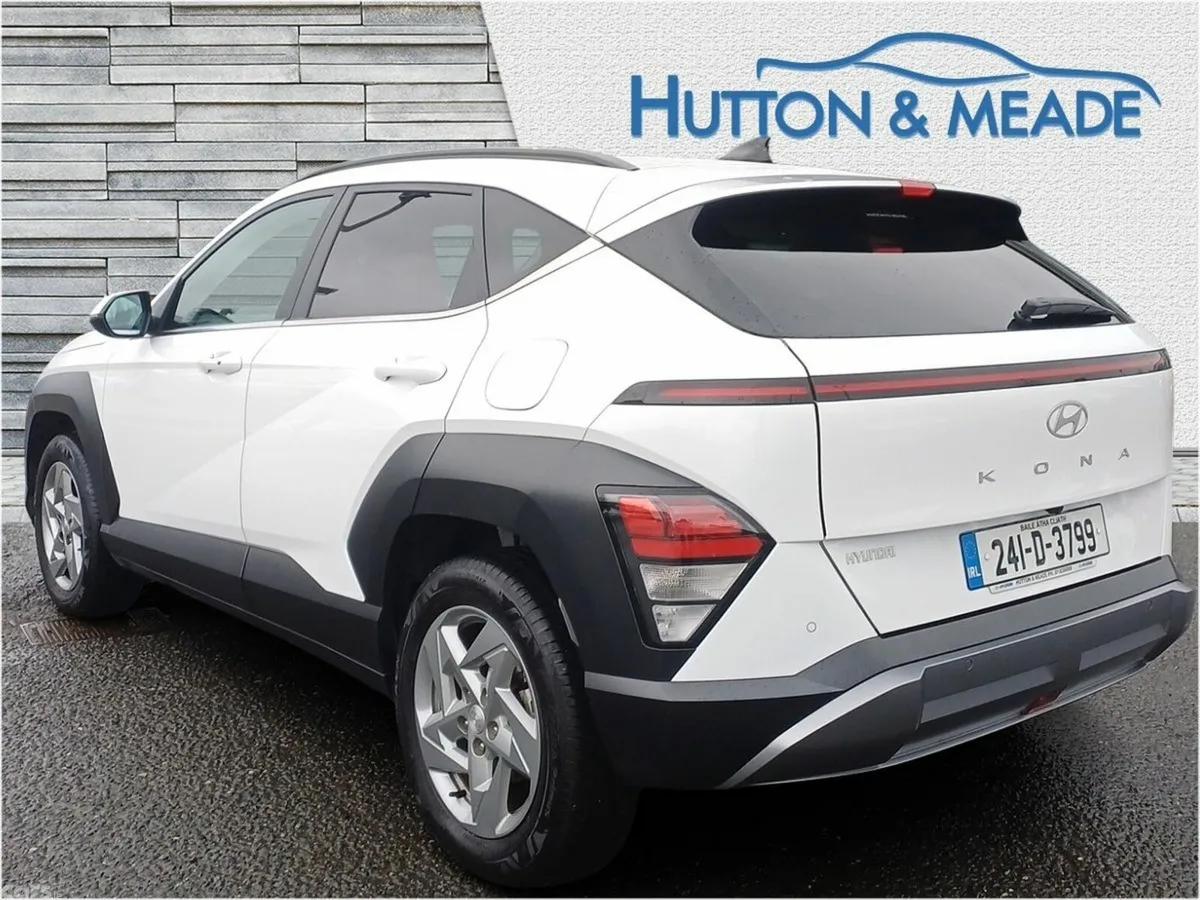 Hyundai KONA SUV, Petrol, 2024, White