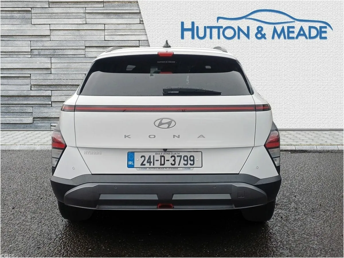 Hyundai KONA SUV, Petrol, 2024, White