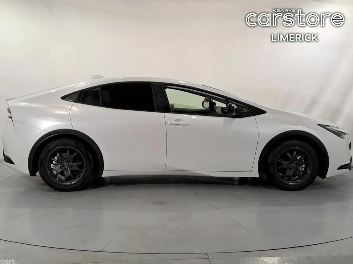 Toyota Prius Hatchback, Petrol Hybrid, 2024, White