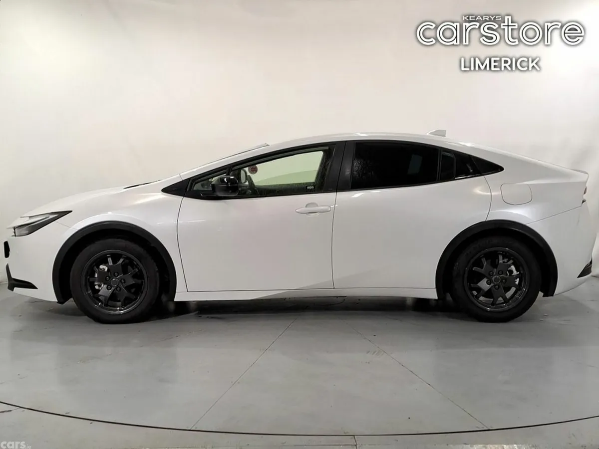 Toyota Prius Hatchback, Petrol Hybrid, 2024, White