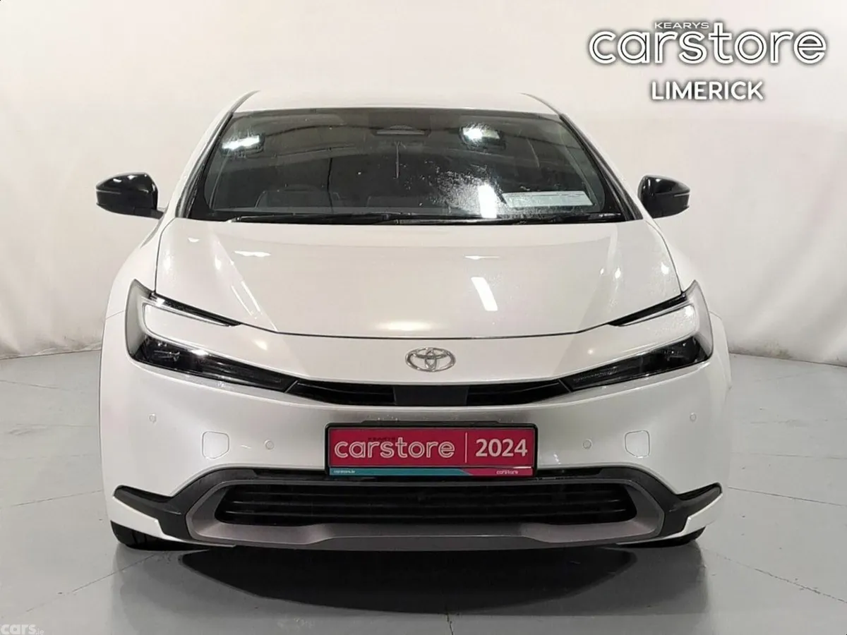 Toyota Prius Hatchback, Petrol Hybrid, 2024, White