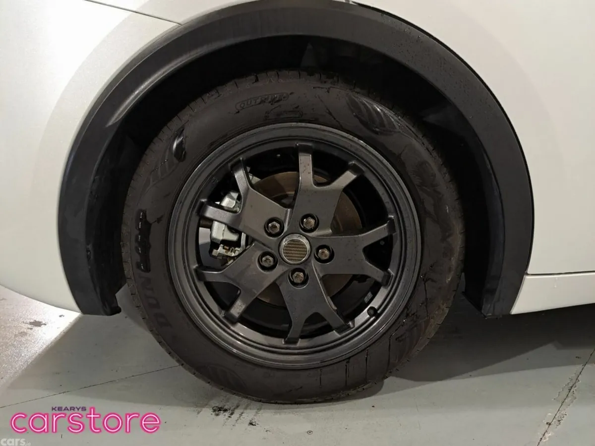 Toyota Prius Hatchback, Petrol Hybrid, 2024, White
