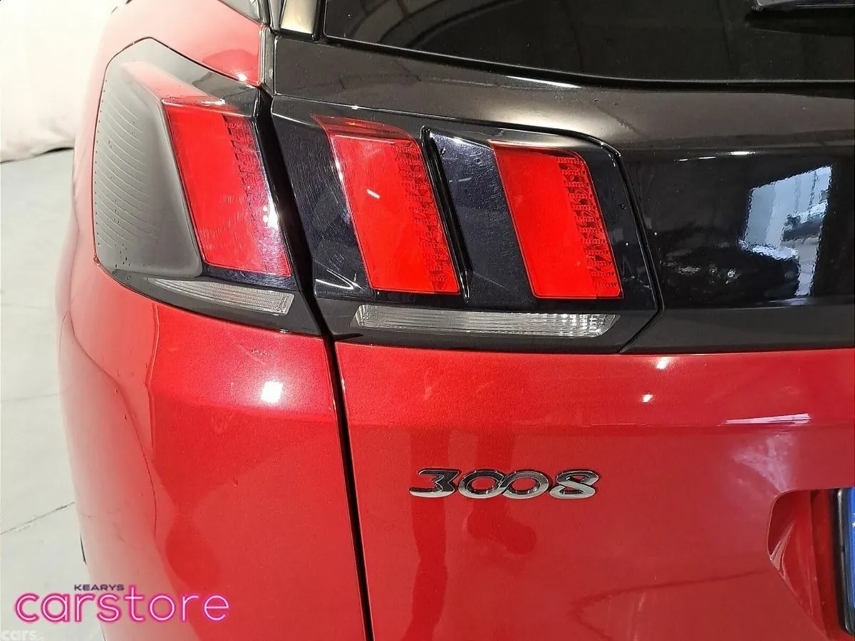 Peugeot 3008 MPV, Petrol, 2019, Red