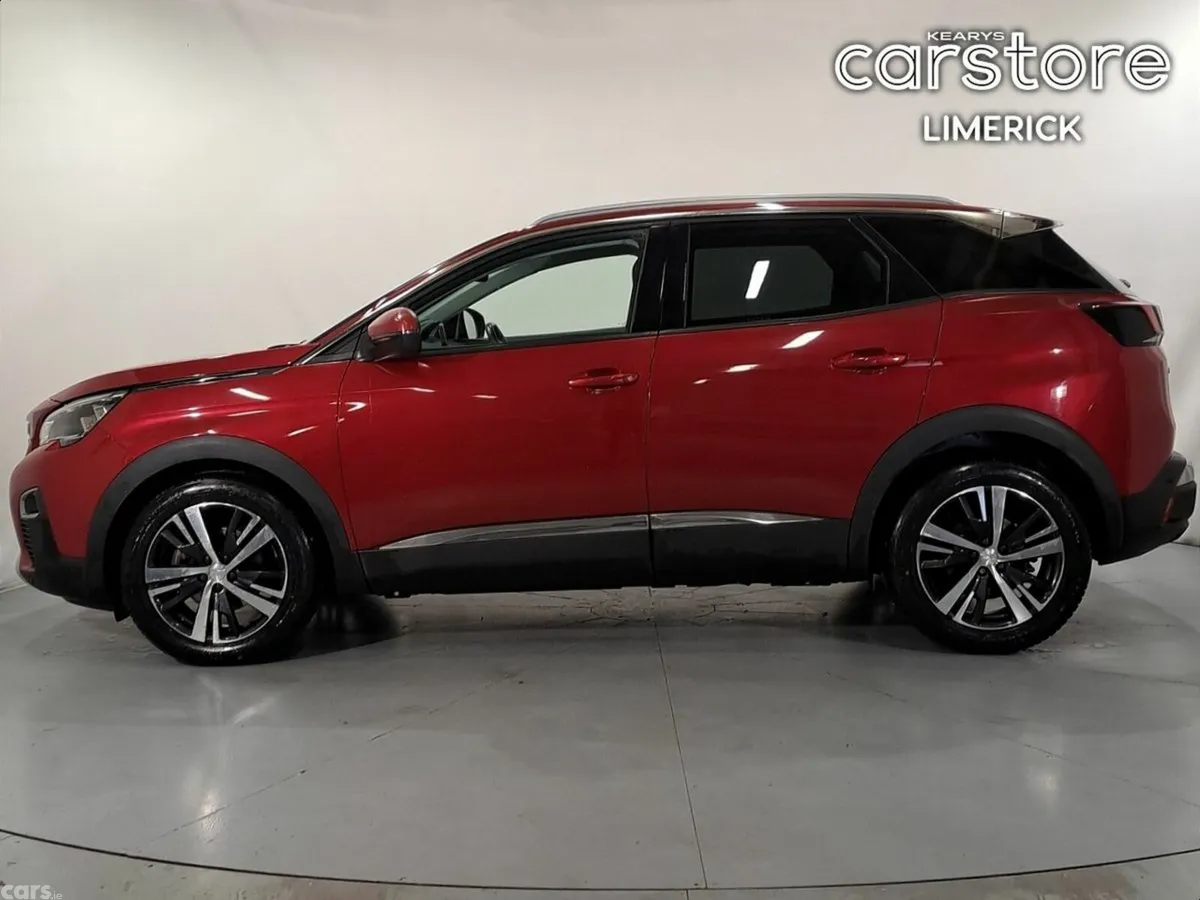 Peugeot 3008 MPV, Petrol, 2019, Red