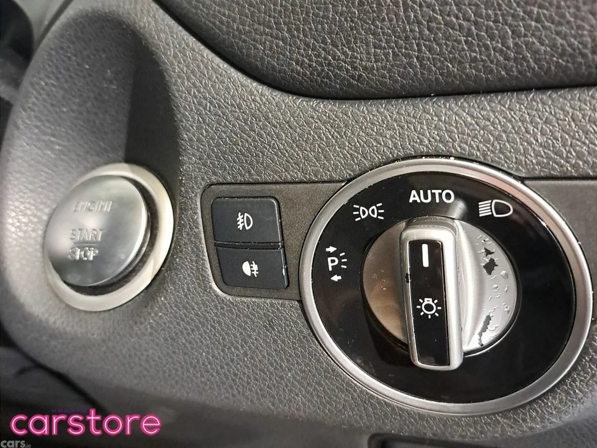 Mercedes-Benz GLA Hatchback, Petrol, 2016, Blue