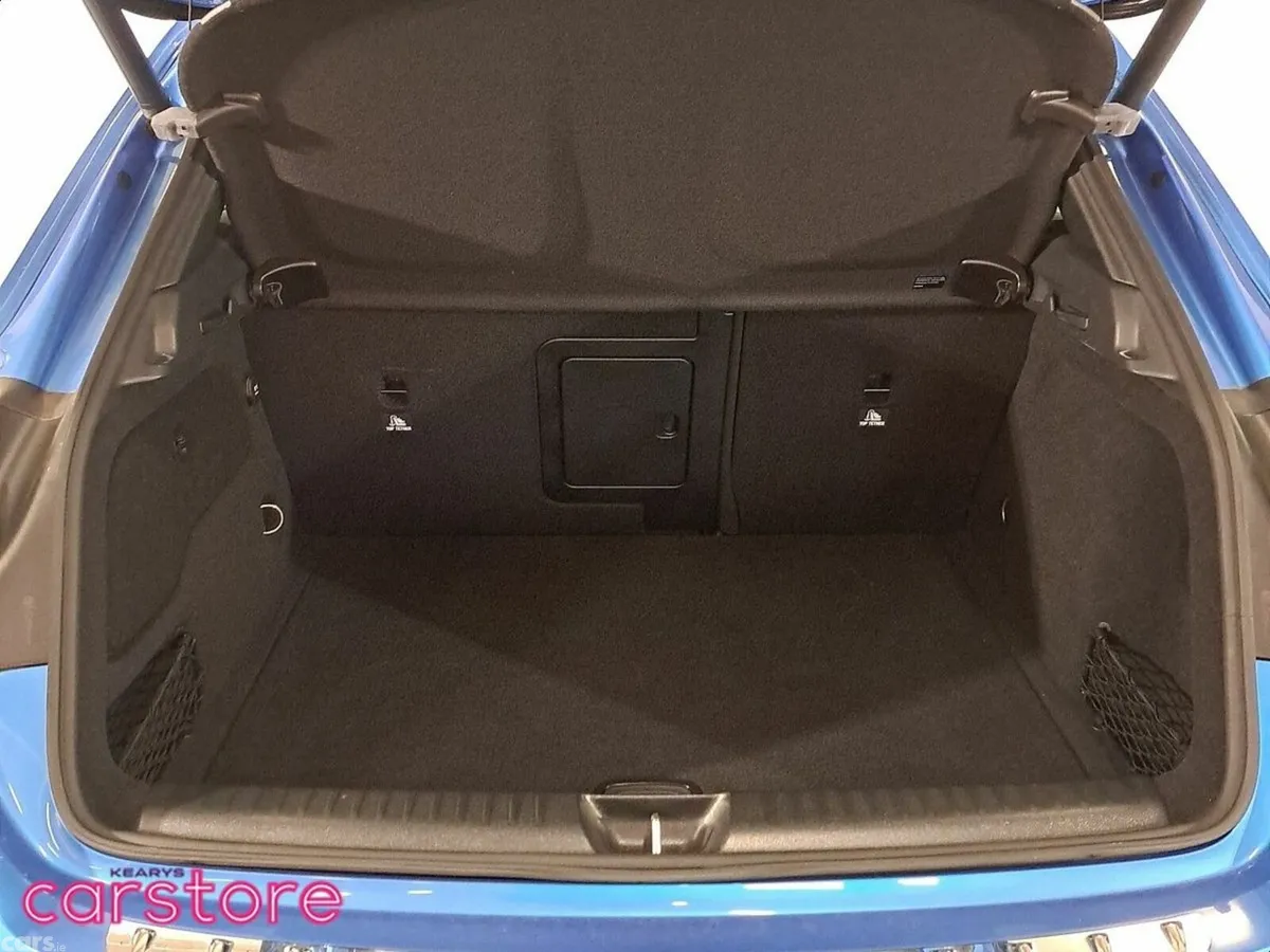 Mercedes-Benz GLA Hatchback, Petrol, 2016, Blue