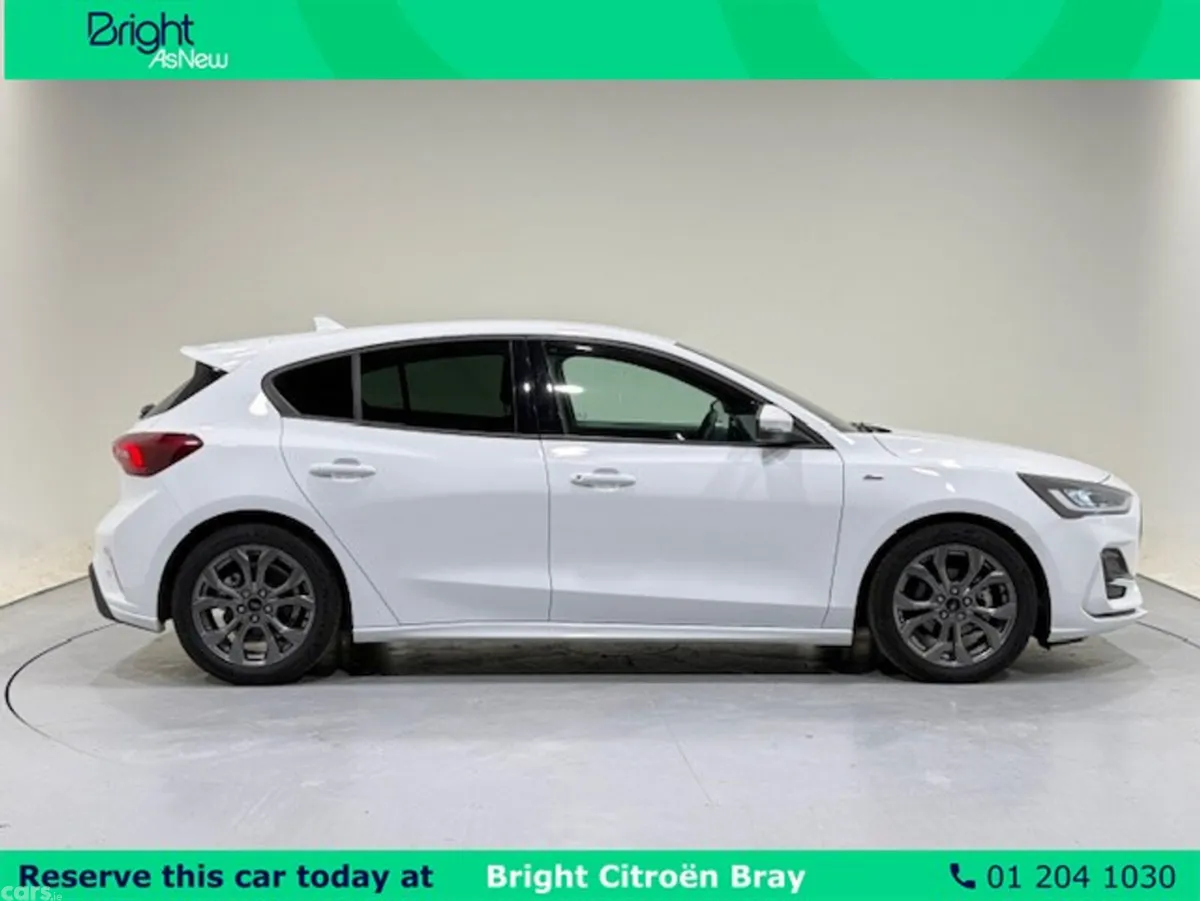 Ford Focus Hatchback, Petrol, 2024, White