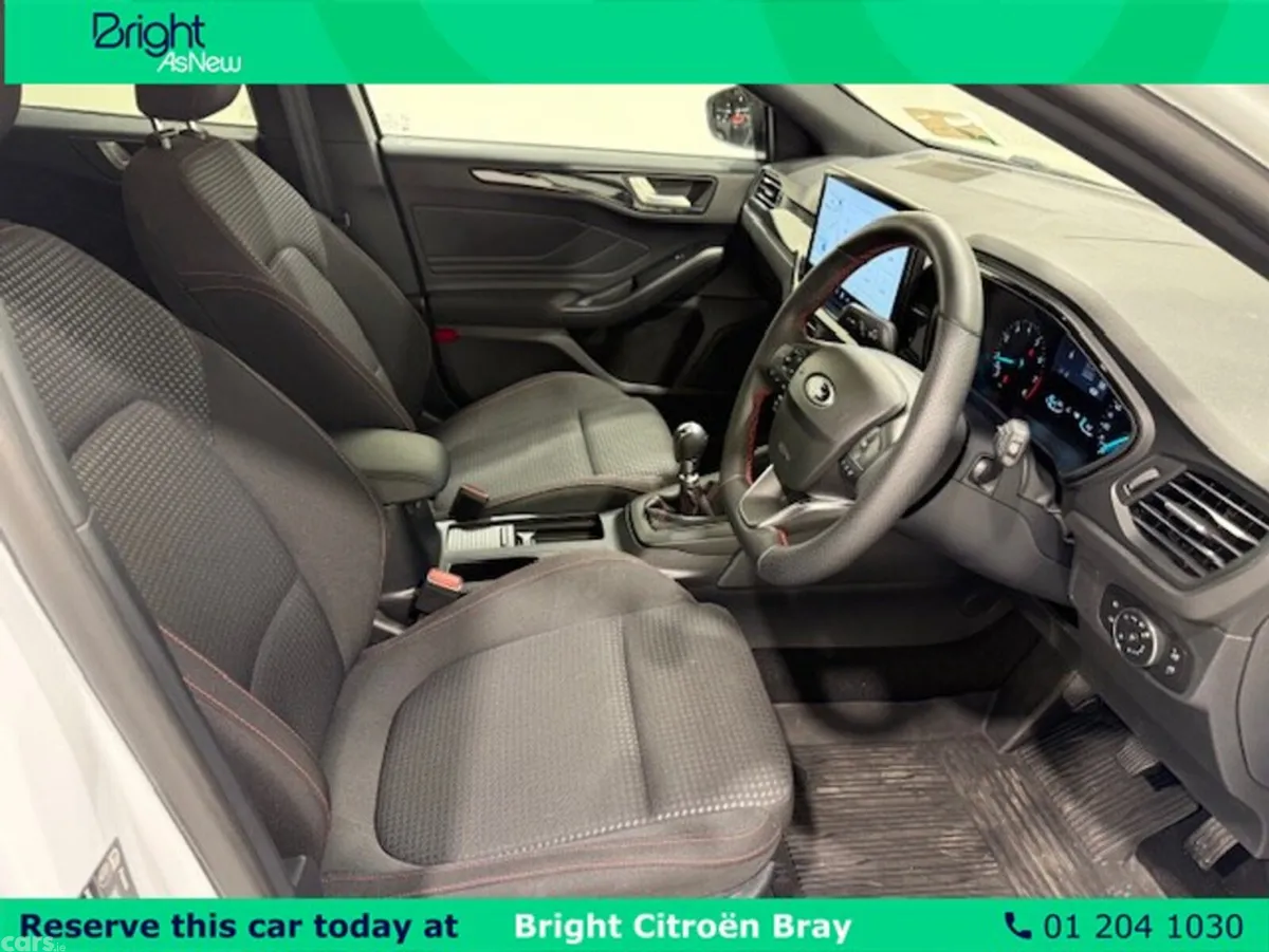 Ford Focus Hatchback, Petrol, 2024, White