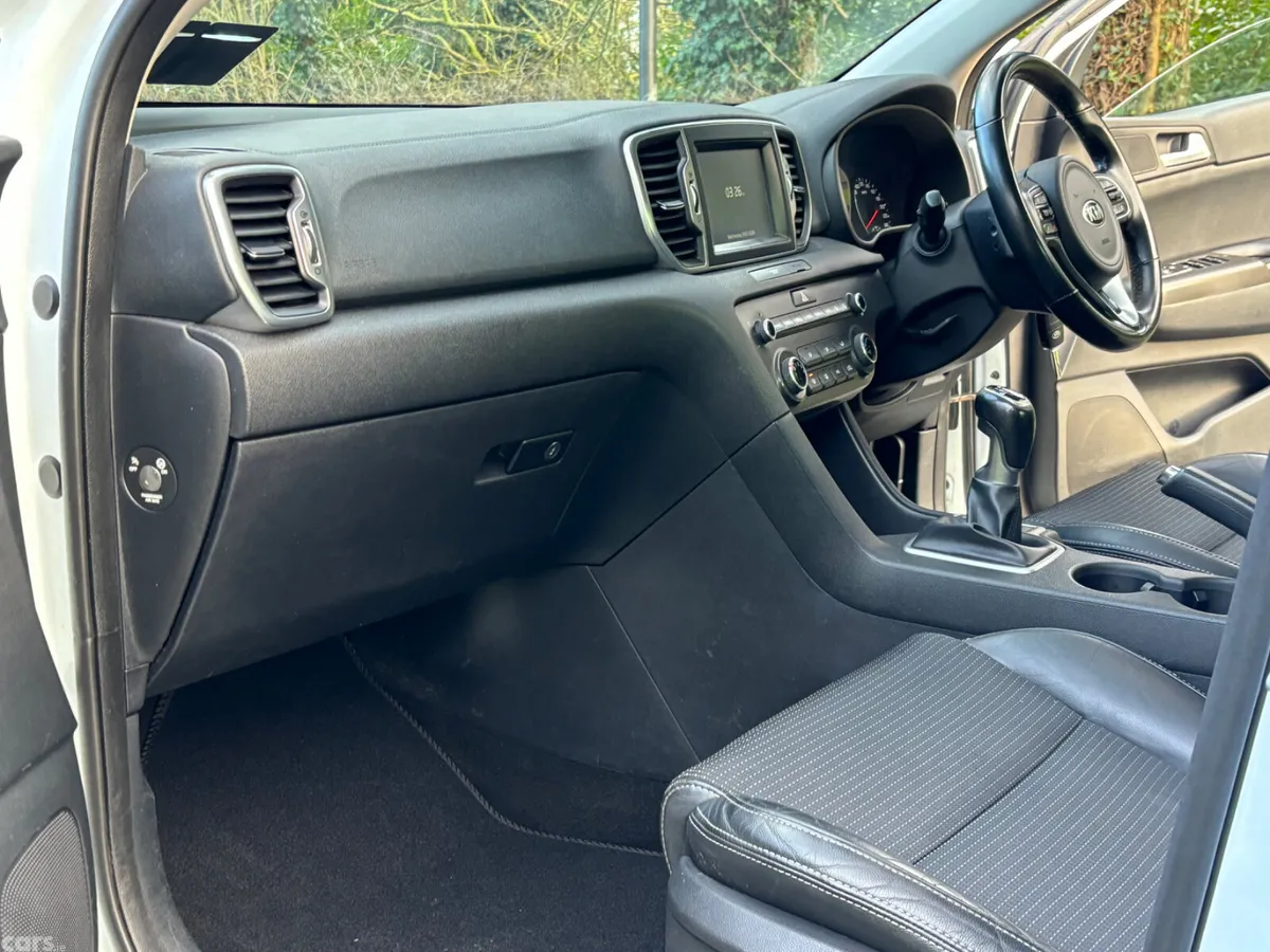 Kia Sportage SUV, Diesel, 2016, White