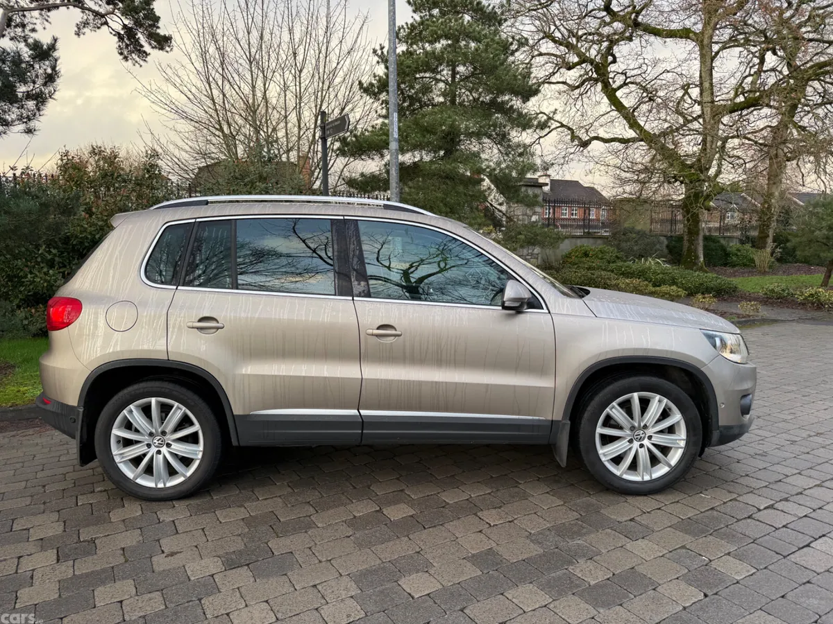 Volkswagen Tiguan SUV, Diesel, 2014, Brown