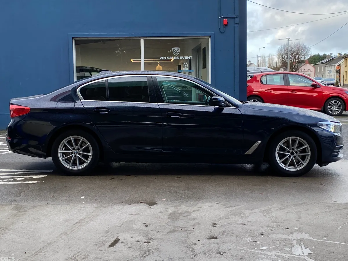 BMW 5-Series Saloon, Diesel, 2019, Blue