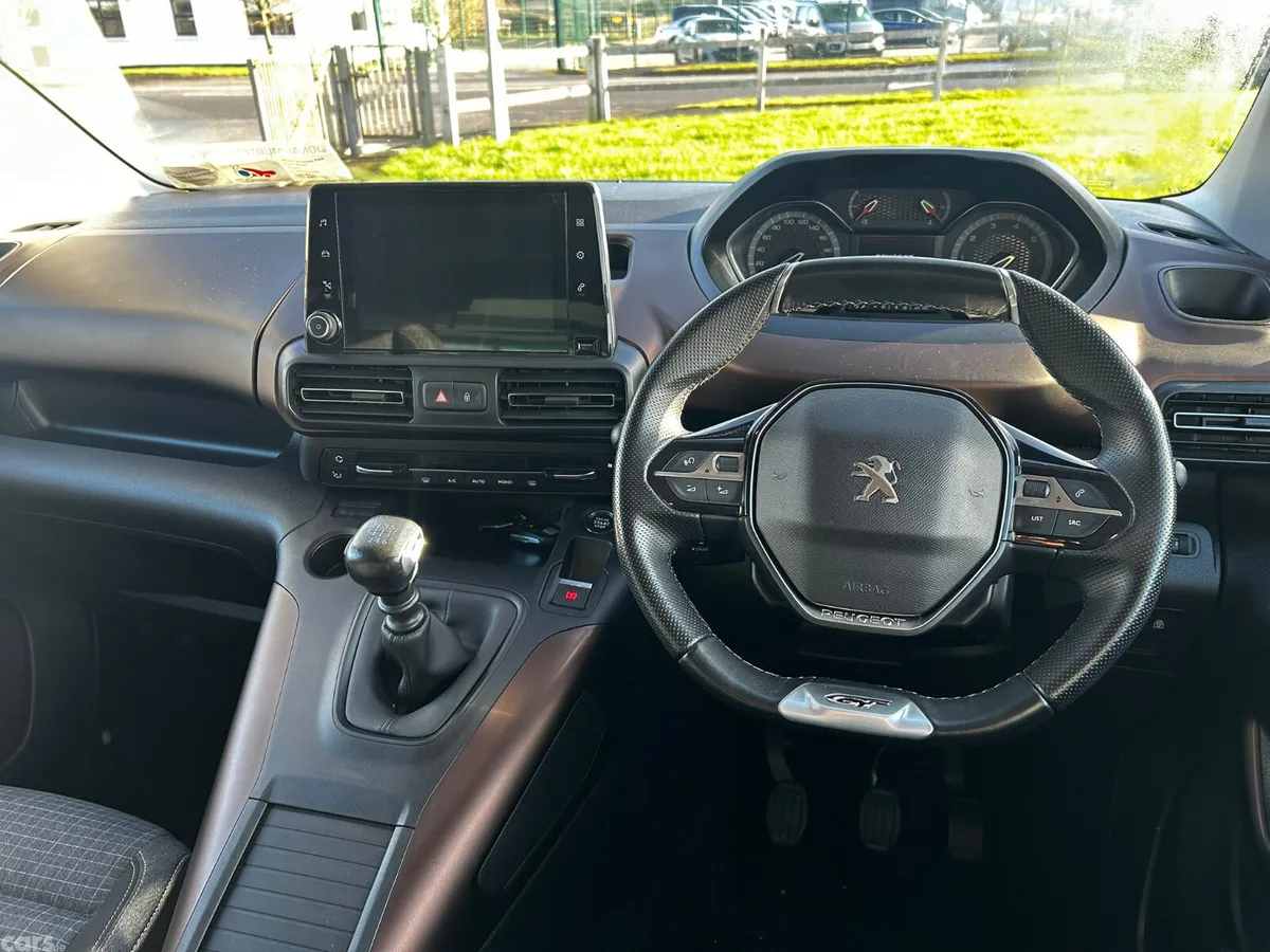 Peugeot Rifter MPV, Diesel, 2022, Brown