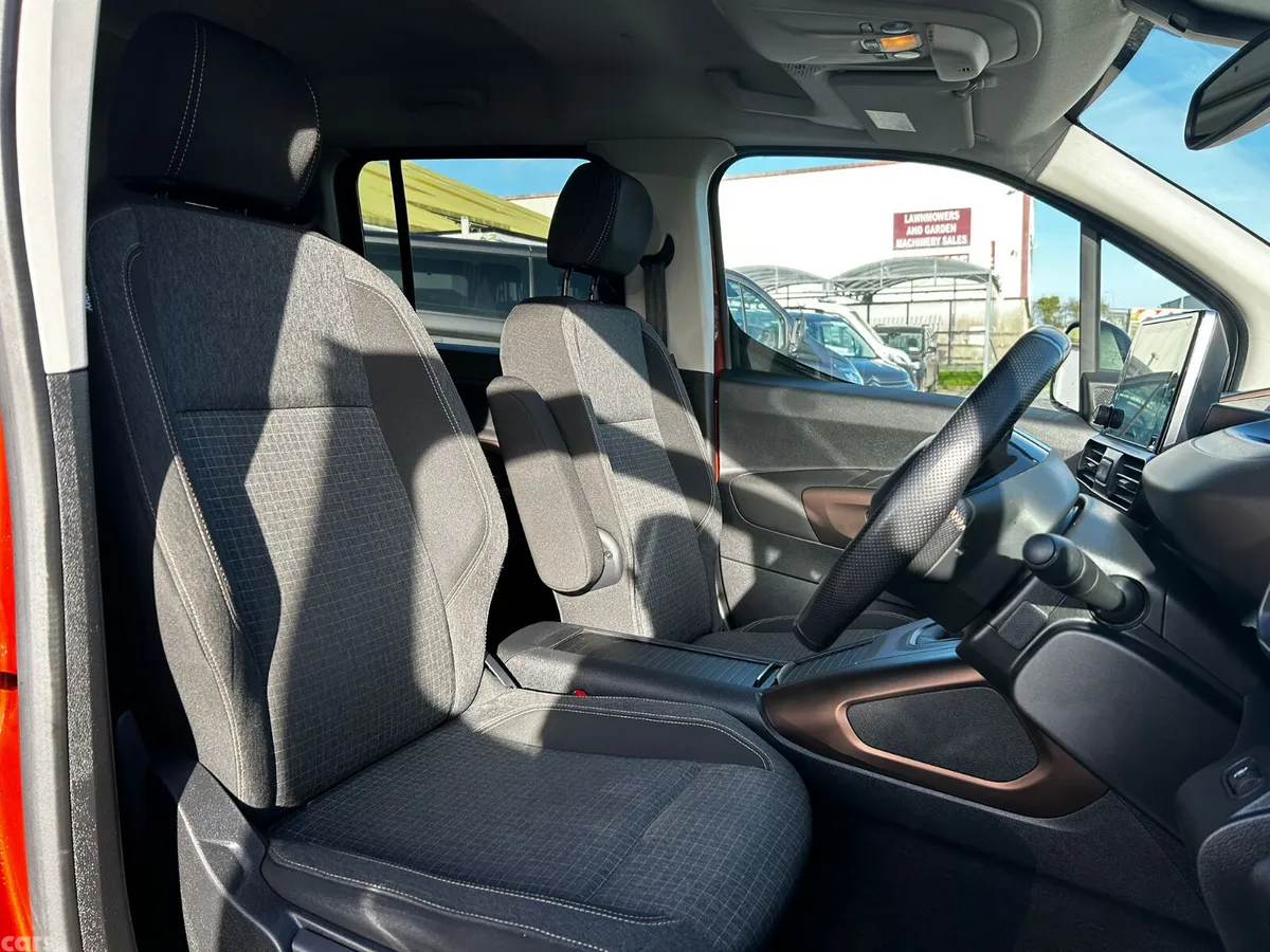 Peugeot Rifter MPV, Diesel, 2022, Brown