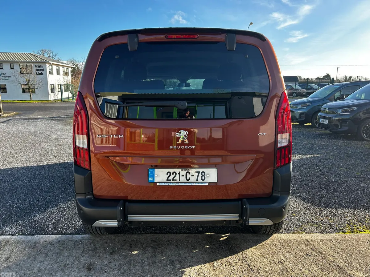 Peugeot Rifter MPV, Diesel, 2022, Brown