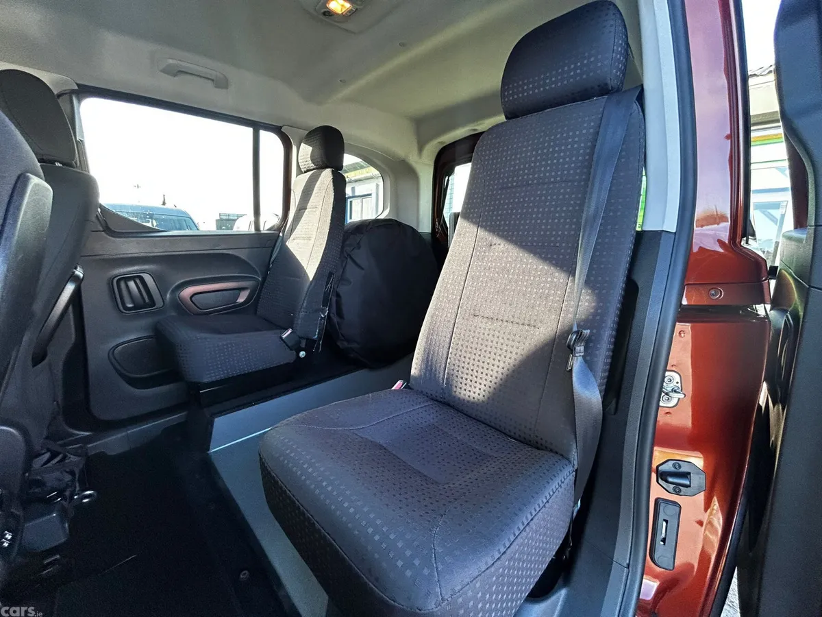 Peugeot Rifter MPV, Diesel, 2022, Brown