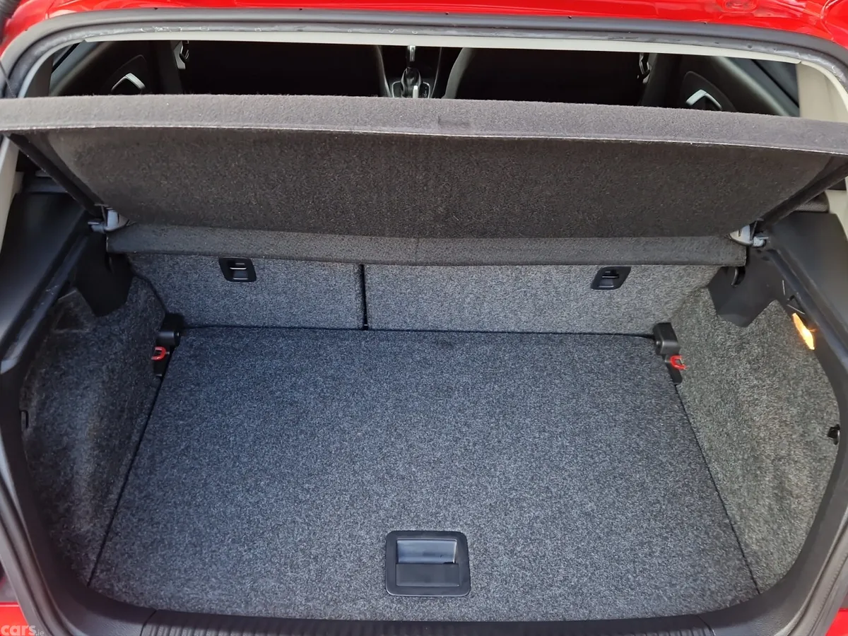 Volkswagen Polo Hatchback, Petrol, 2016, Red