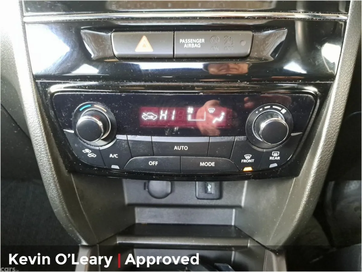 Suzuki Vitara SUV, Petrol Hybrid, 2023, Silver