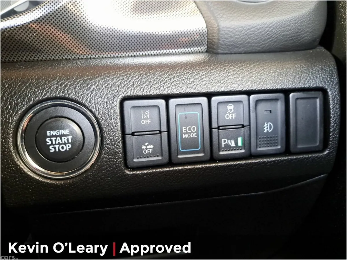 Suzuki Vitara SUV, Petrol Hybrid, 2023, Silver