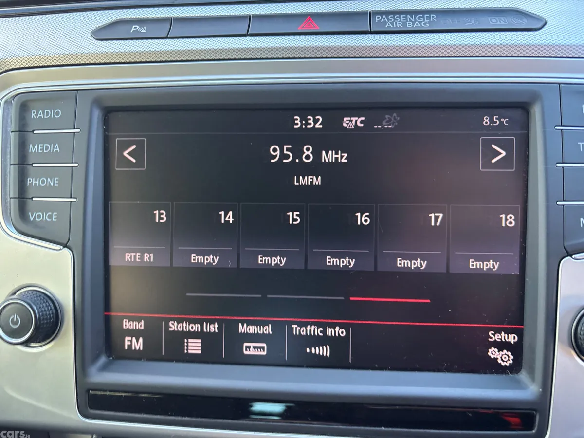 Volkswagen Passat Estate, Petrol, 2015, Grey
