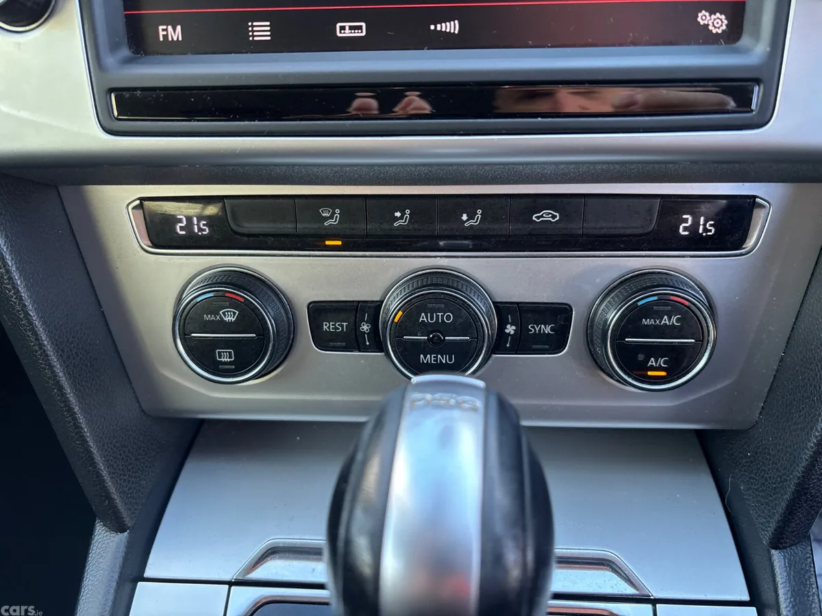 Volkswagen Passat Estate, Petrol, 2015, Grey