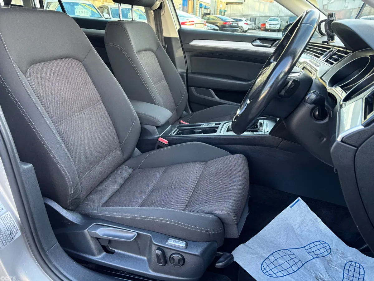 Volkswagen Passat Estate, Petrol, 2015, Grey