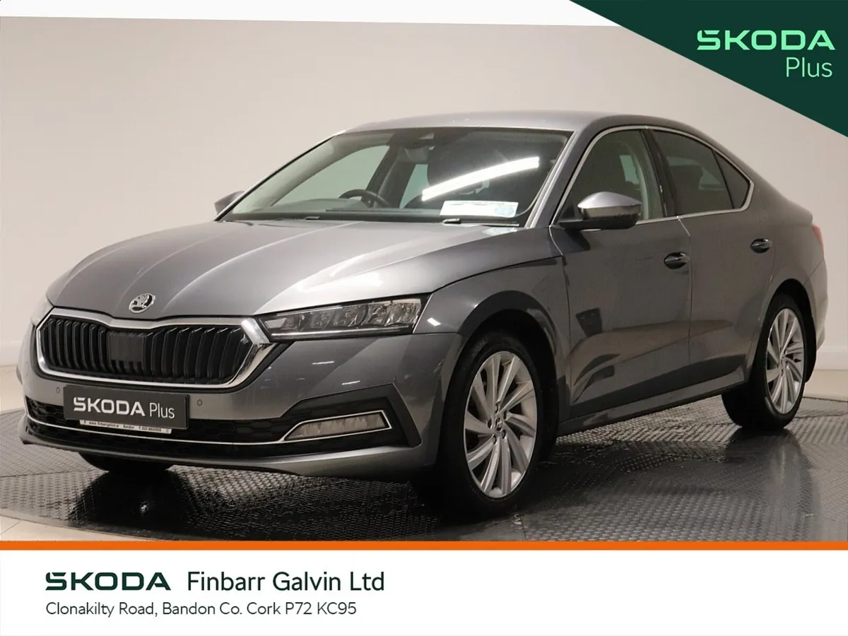 Skoda Octavia Saloon, Diesel, 2021, Grey