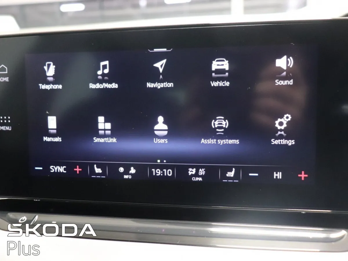 Skoda Octavia Saloon, Diesel, 2021, Grey