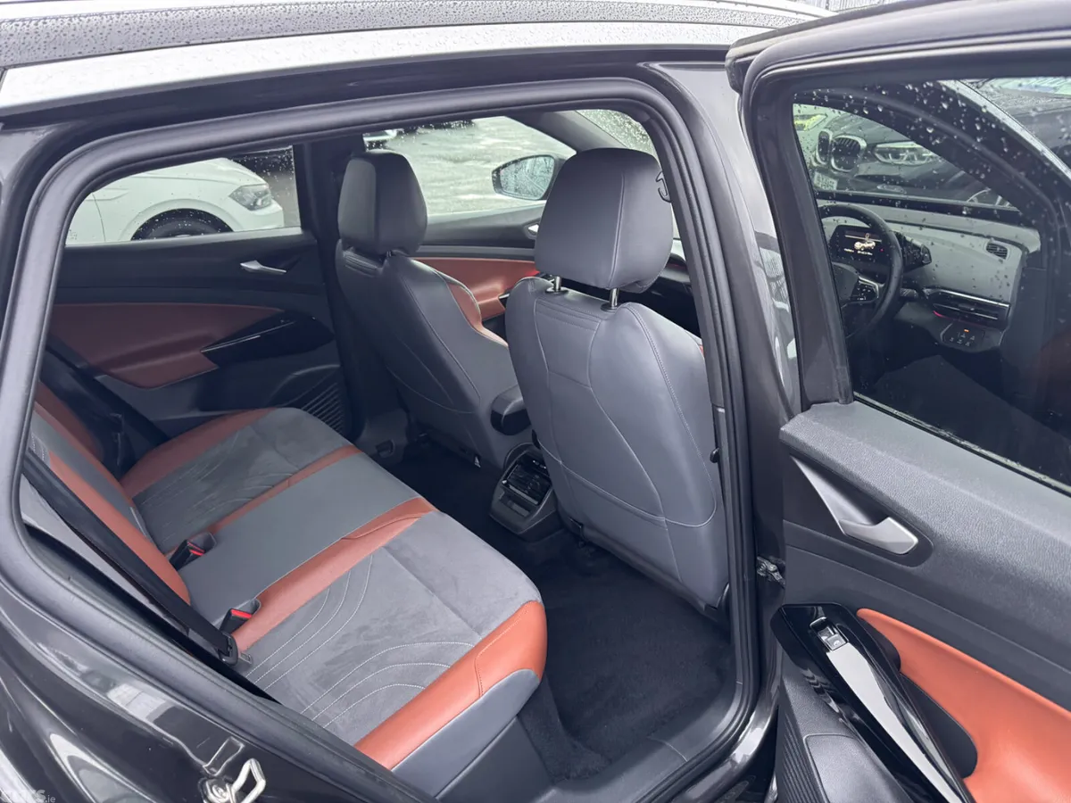 Volkswagen ID.4 Estate, Electric, 2021, Grey