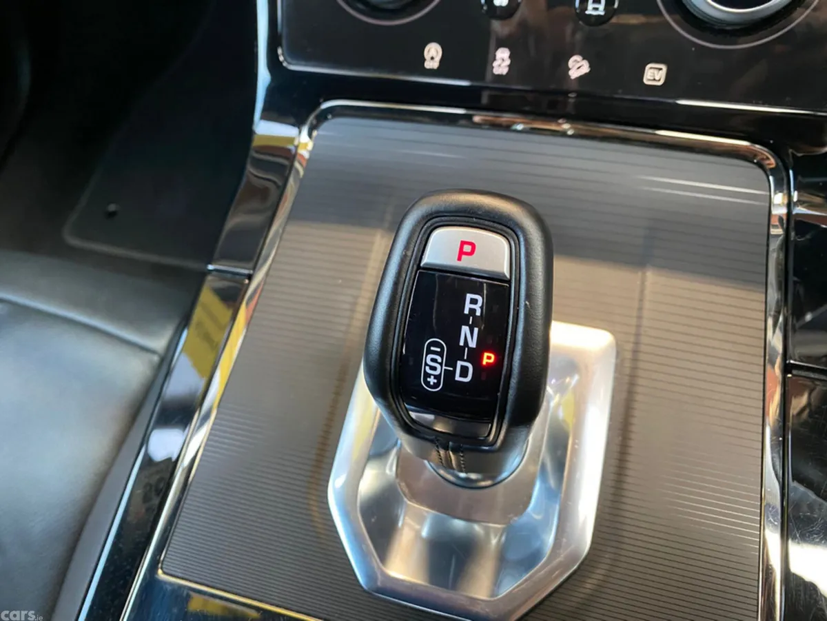Land Rover Range Rover Evoque MPV, Petrol Plug-in Hybrid, 2023, White