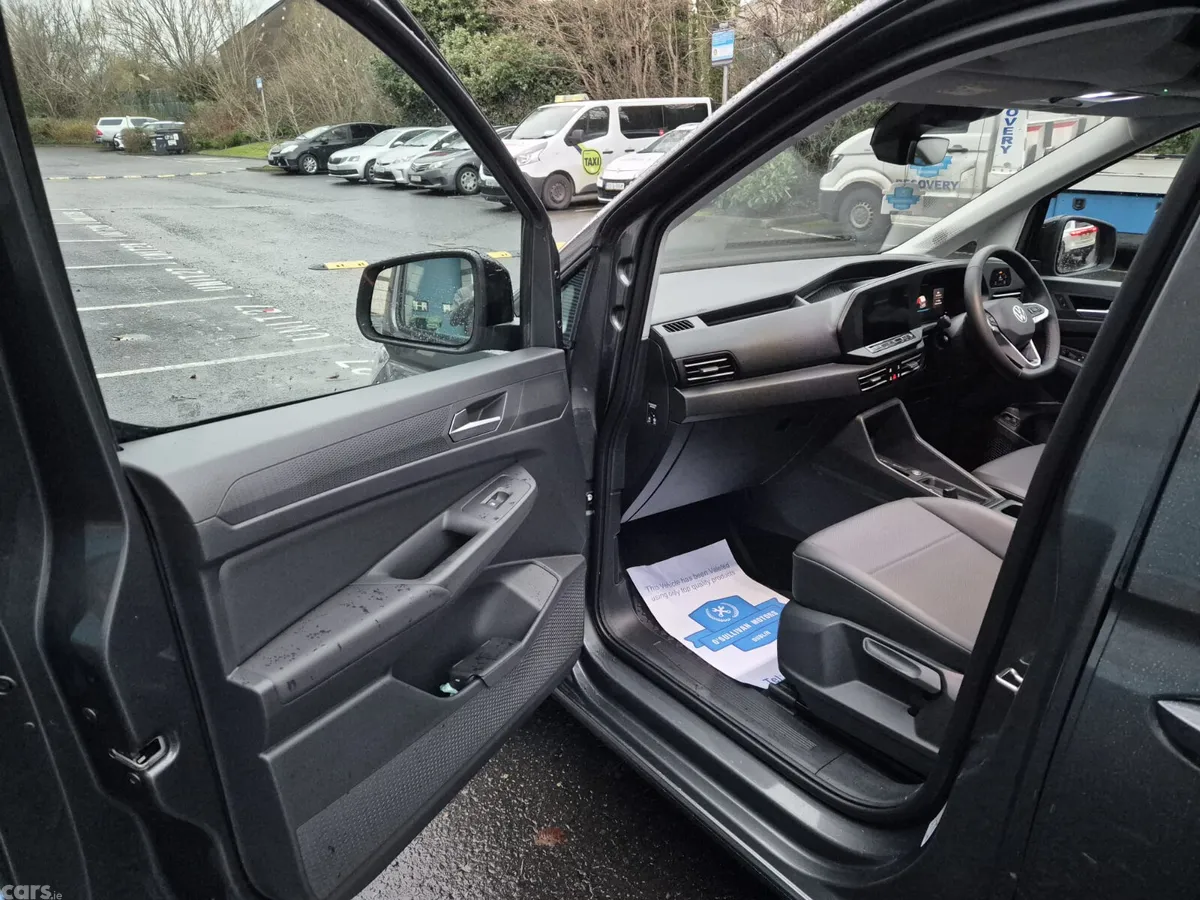 Volkswagen Caddy MPV, Petrol Plug-in Hybrid, 2026, Grey